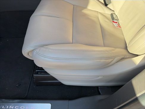Used 2023 Lincoln Aviator Reserve w/ Equipment Group 201A image 20