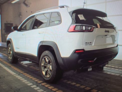 Used 2019 Jeep Cherokee Trailhawk w/ Cold Weather Group AWD/4WD image 4