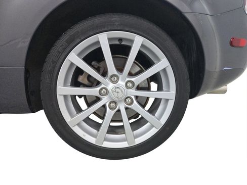 Used 2006 MAZDA MX-5 Miata Sport w/ Suspension Pkg image 20