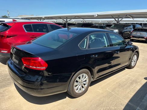 Used 2013 Volkswagen Passat 2.5 S FWD image 18