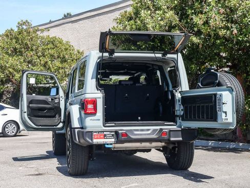 Used 2024 Jeep Wrangler Sahara w/ Technology Group image 31