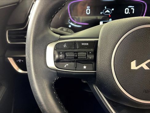 Used 2024 Kia Sportage EX image 11