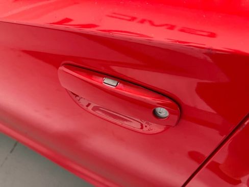 Used 2018 Dodge Charger SXT Plus w/ Beats Audio Group RWD image 9