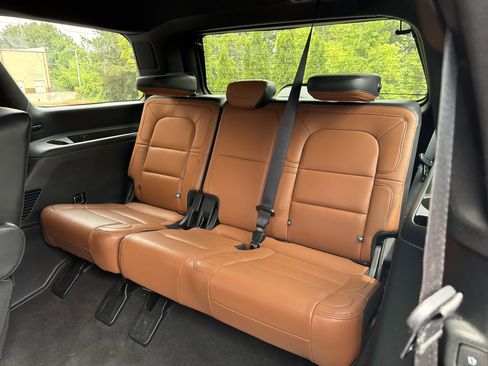 Used 2020 Lincoln Navigator Reserve w/ Luxury Package AWD/4WD image 10
