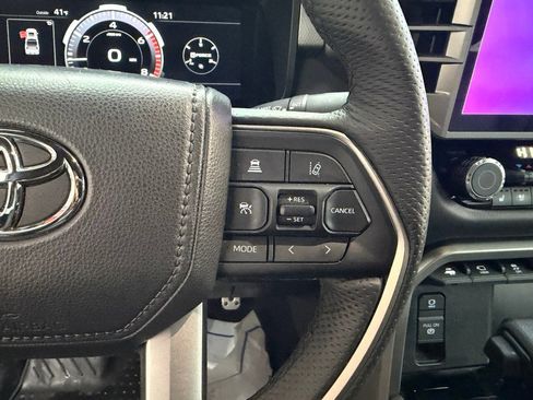 Used 2025 Toyota Tundra Limited image 17