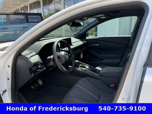 Used 2025 Honda Accord Sport image 26