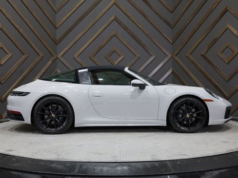 Used 2021 Porsche 911 Targa 4 image 9