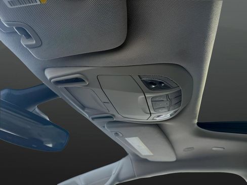 Used 2023 Chrysler Pacifica Limited image 21