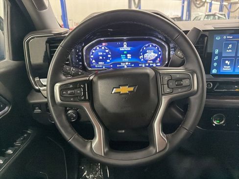 Used 2024 Chevrolet Silverado 1500 LT w/ Z71 Off-Road Package AWD/4WD image 18