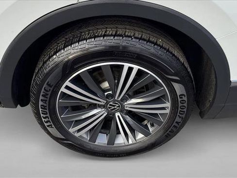 Used 2024 Volkswagen Tiguan Wolfsburg Edition image 9