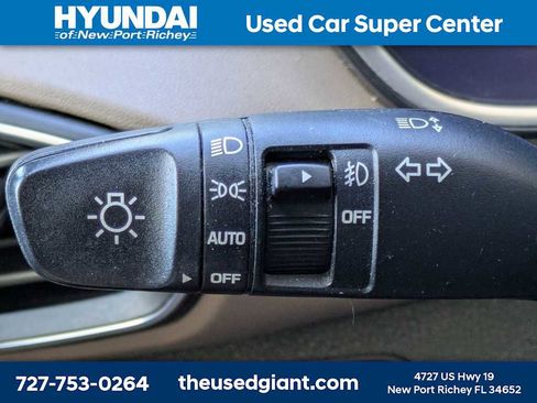 Used 2019 Hyundai Santa Fe FWD image 37