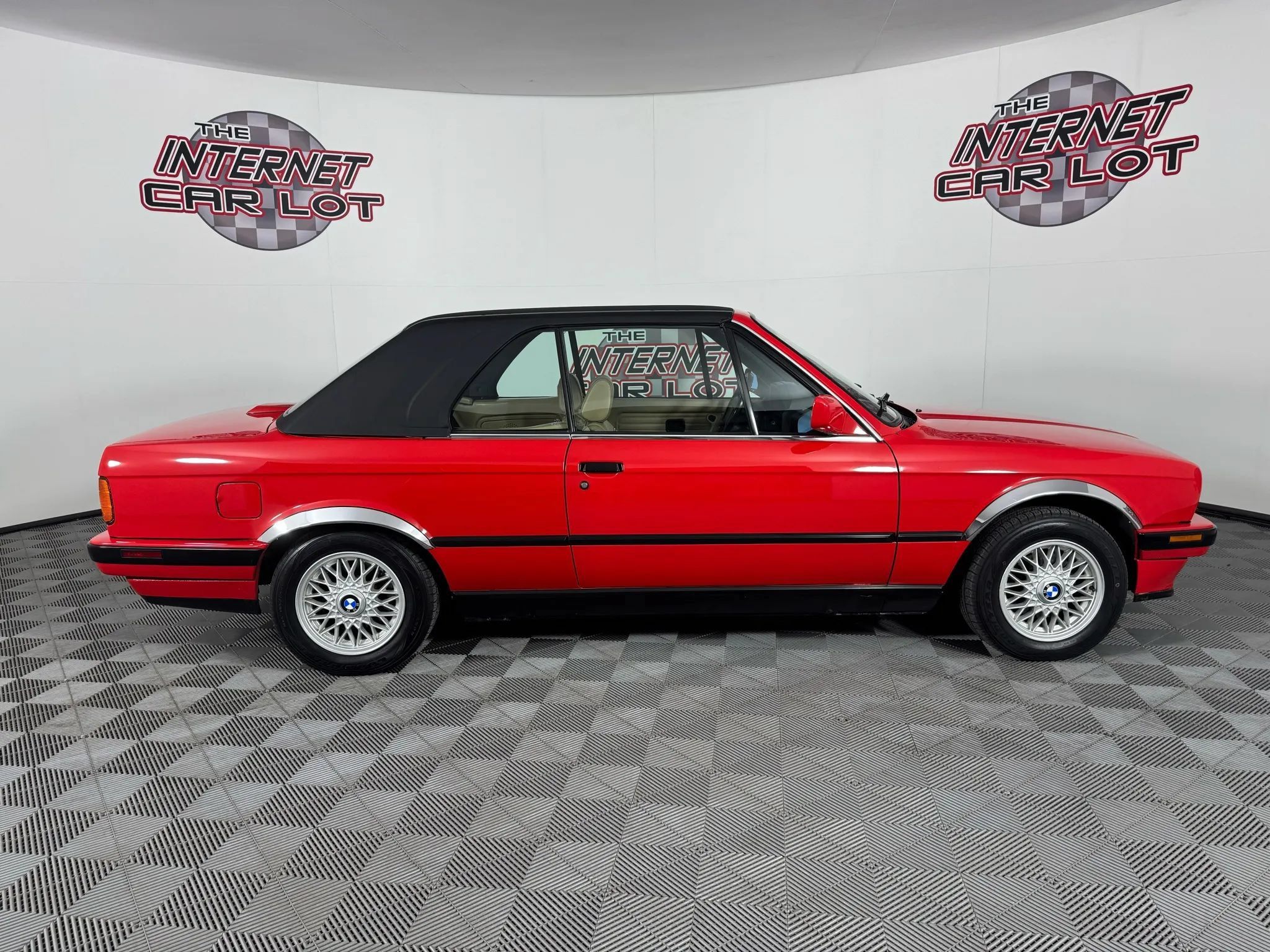Used 1991 BMW 325i Convertible RWD image 9