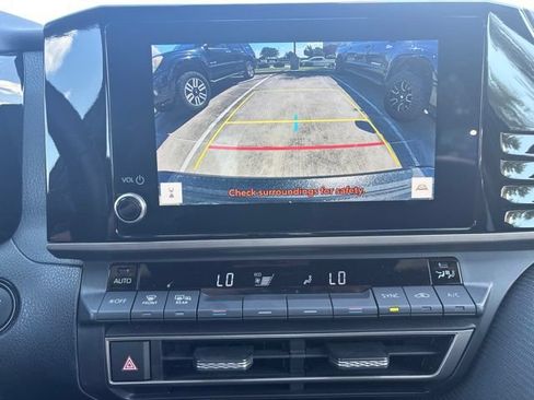 Used 2025 Toyota Camry SE w/ Convenience Package FWD image 11