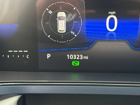 Certified 2023 Volkswagen Taos SE AWD/4WD image 17