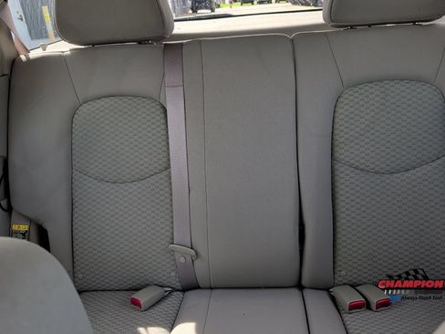 Used 2006 Chevrolet HHR LT FWD image 24