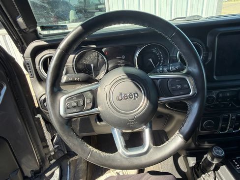 Used 2021 Jeep Wrangler Unlimited Sahara w/ Dual Top Group AWD/4WD image 12