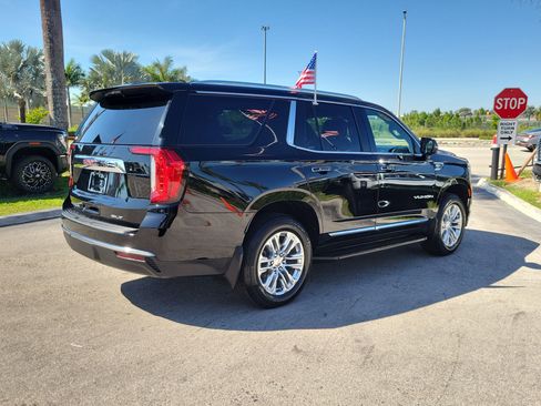 Used 2022 GMC Yukon SLT w/ SLT Premium Package RWD image 5