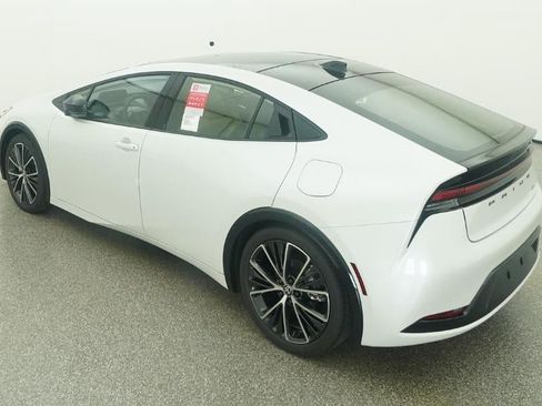 New 2026 Toyota Prius Limited FWD image 5