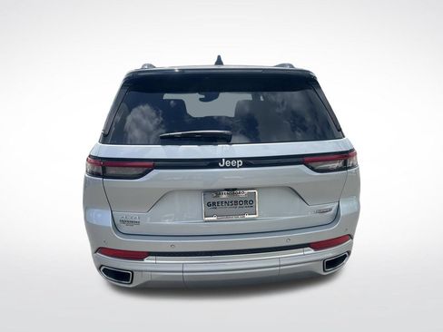 Used 2025 Jeep Grand Cherokee Summit AWD/4WD image 4