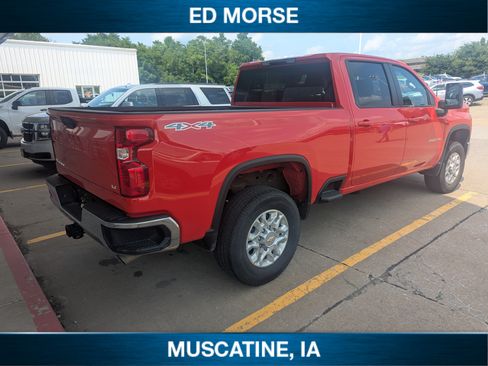 Used 2025 Chevrolet Silverado 2500 LT w/ Convenience Package AWD/4WD image 3