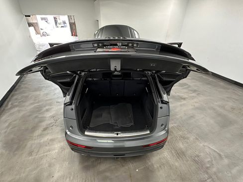 Used 2023 Audi SQ5 Prestige w/ Prestige Package image 52
