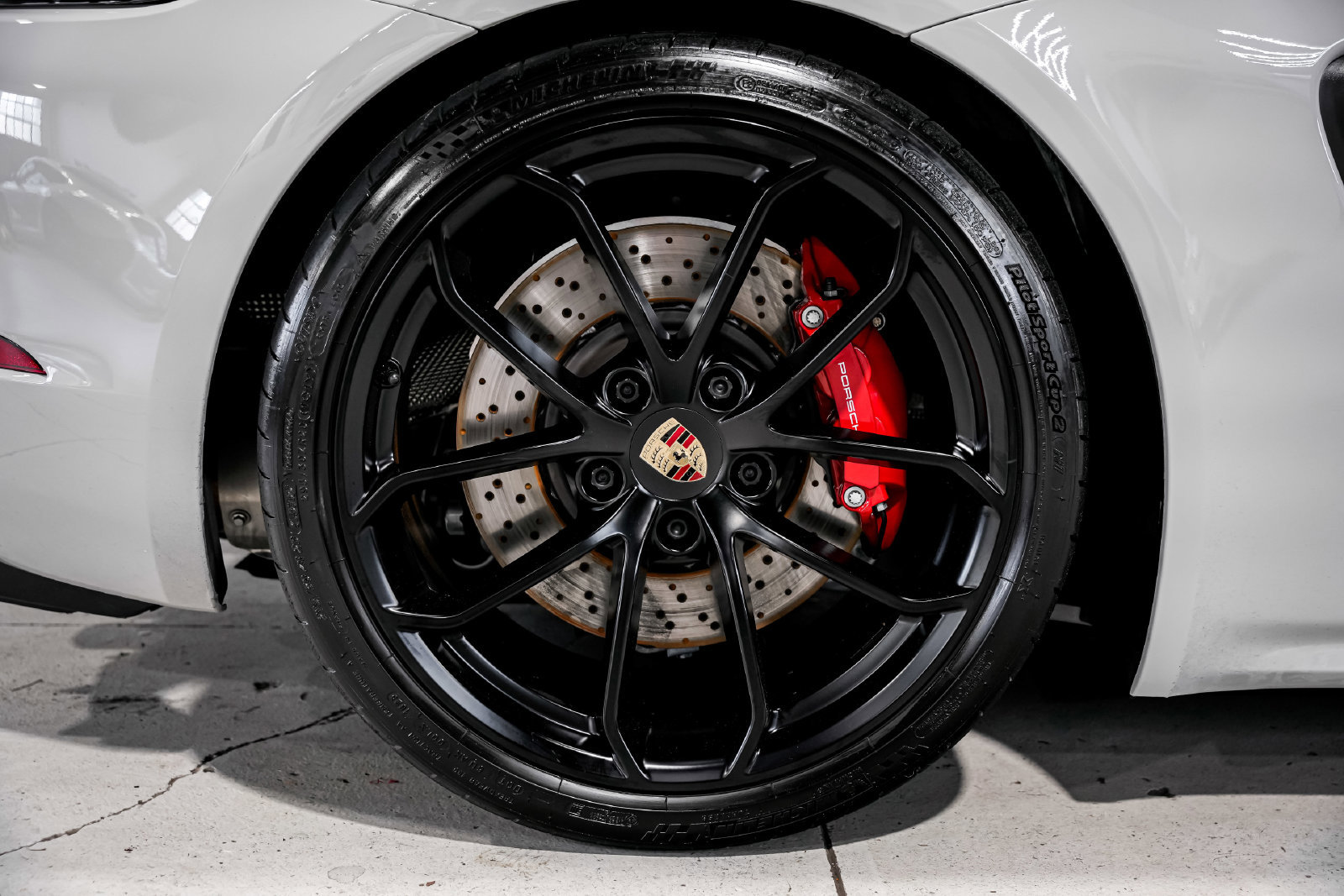 Used 2022 Porsche 718 Boxster Spyder RWD image 46