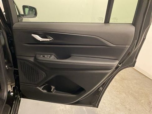 New 2026 Jeep Grand Cherokee L Laredo AWD/4WD image 28