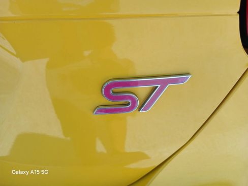 Used 2018 Ford Focus ST FWD image 16