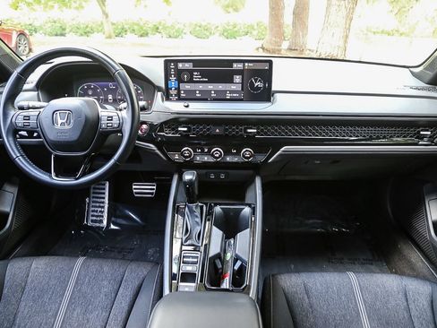 Used 2024 Honda Accord Sport image 10
