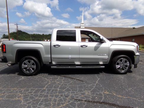 Used 2018 GMC Sierra 1500 SLT image 3