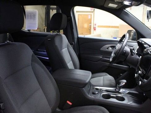 Used 2023 Chevrolet Traverse LT w/ LPO, Floor Liner Package AWD/4WD image 10
