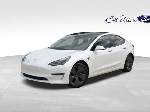 Used 2022 Tesla Model 3 Long Range AWD/4WD image 1