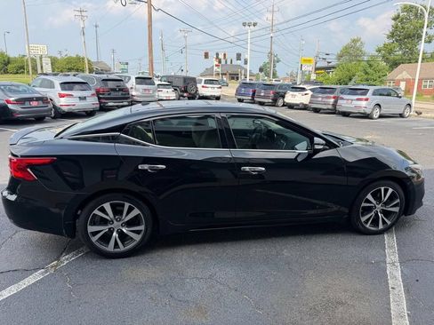 Used 2016 Nissan Maxima Platinum w/ Interior Lighting Package FWD image 5