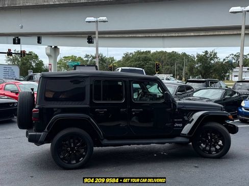 Used 2023 Jeep Wrangler Unlimited Sahara AWD/4WD image 8