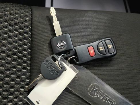 Used 2019 Nissan Frontier Desert Runner image 37