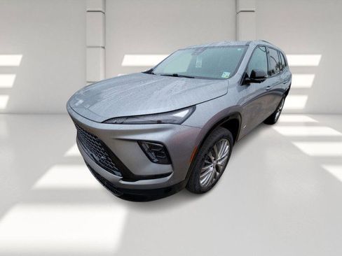 Used 2025 Buick Enclave Sport Touring image 2