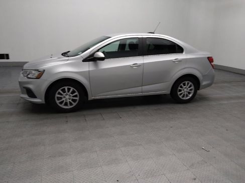 Used 2020 Chevrolet Sonic LT FWD image 2