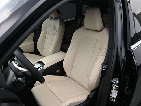 Used 2025 BMW X3 xDrive30i w/ Premium Package image 10