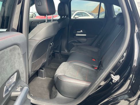 Used 2023 Mercedes-Benz GLA 250 4MATIC image 3