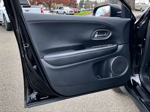 Used 2018 Honda HR-V EX-L image 21