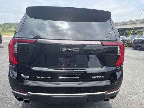 Used 2025 GMC Yukon XL AT4 Ultimate w/ LPO, Floor Liner Package AWD/4WD image 4
