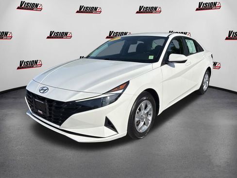 Used 2023 Hyundai Elantra SE FWD image 1