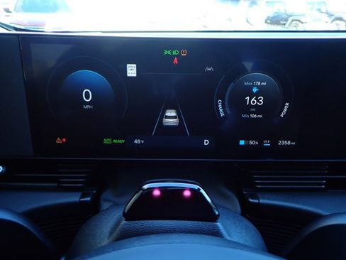 Used 2025 Hyundai Ioniq 5 SEL image 26