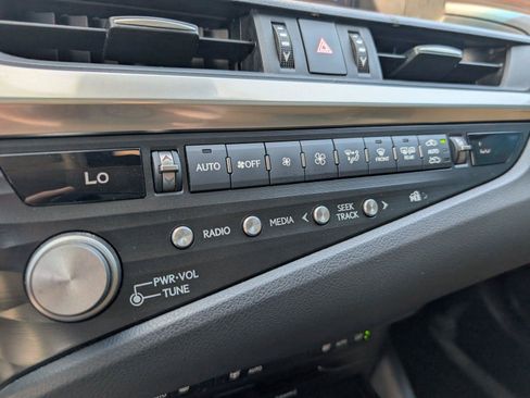 Used 2021 Lexus ES 350 w/ Premium Package FWD image 17