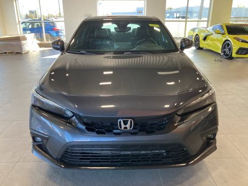 Used 2022 Honda Civic Sport Touring image 2