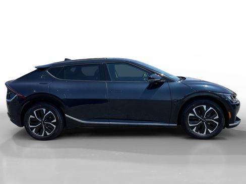 Used 2023 Kia EV6 Wind RWD image 6