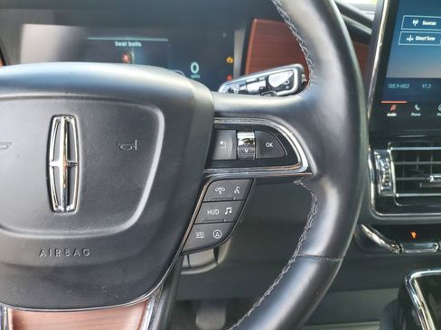 Used 2022 Lincoln Navigator Reserve AWD/4WD image 25