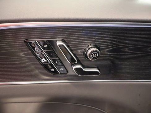 New 2026 Cadillac Lyriq Signature Luxury image 11