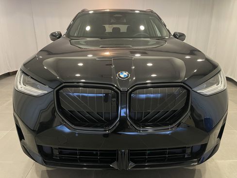 Used 2025 BMW X3 xDrive30i w/ Premium Package image 2
