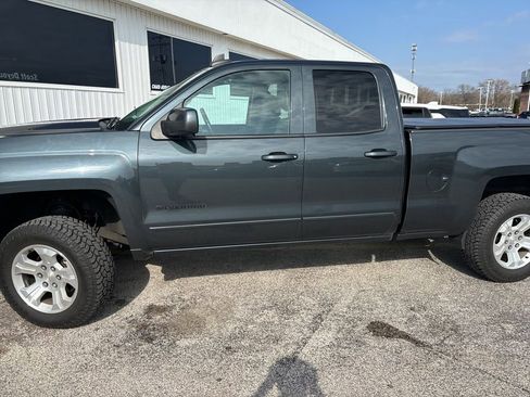 Used 2018 Chevrolet Silverado 1500 LT w/ All Star Edition AWD/4WD image 8